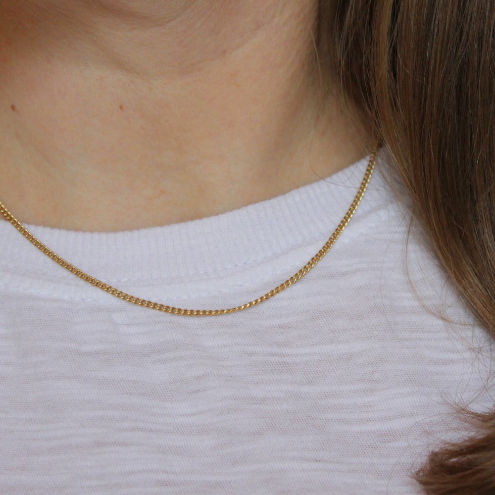 Curb Chain | Magpie Jewellery | Yellow Gold | On Model | 16&quot;