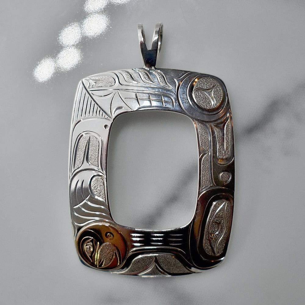 14K Overlay Wolf Keyhole Pendant - Magpie Jewellery