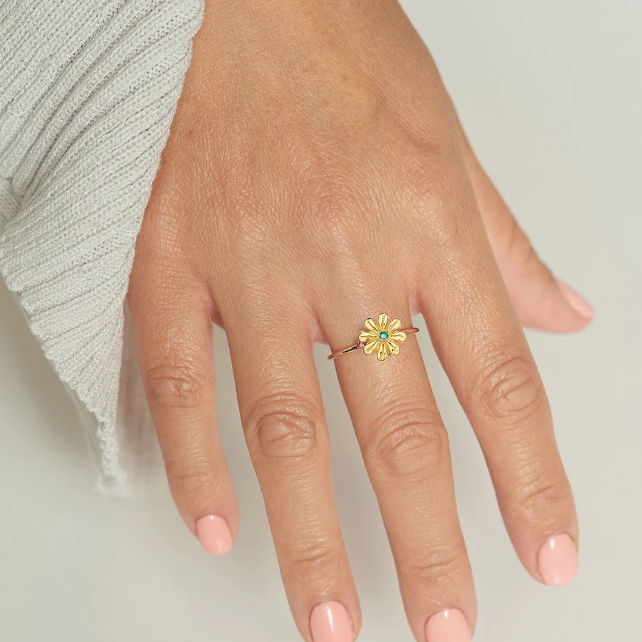 Gold Daisy Gem Ring | Magpie Jewellery