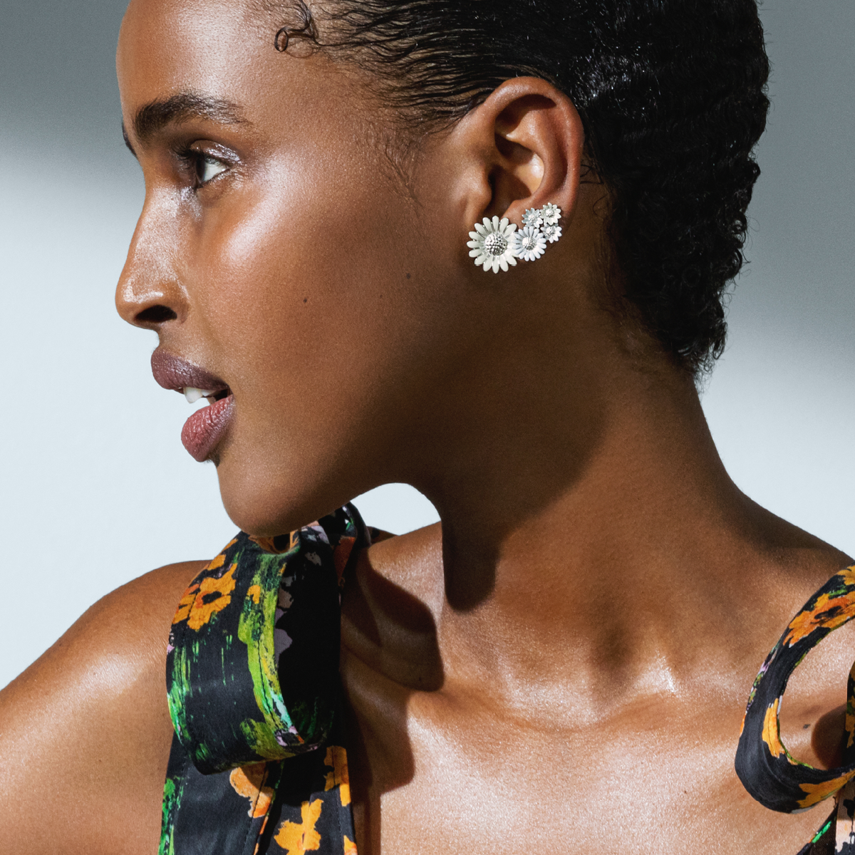 Single 2025 ear cuff