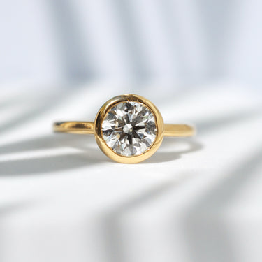 Classic Bezel Solitaire