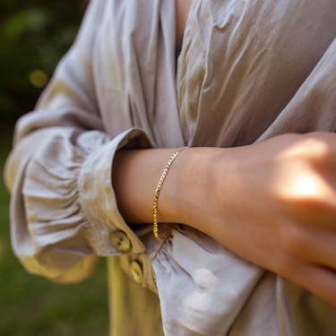 10ky Gold Curb Chain Adjustable Bracelet| Magpie Jewellery