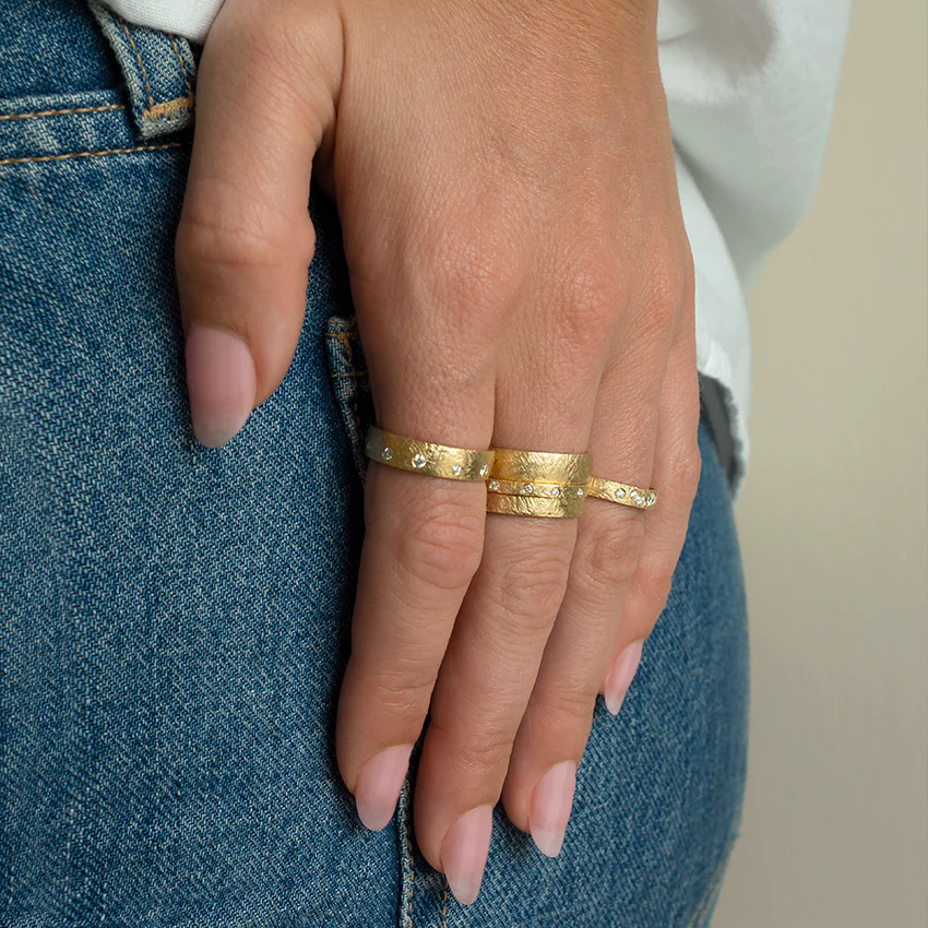 5mm 'Boulder' Dancing Diamond Cigar Band | Magpie Jewellery