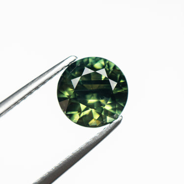 2.22ct 7.46x7.38x5.24mm Round Brilliant Sapphire 23806-04