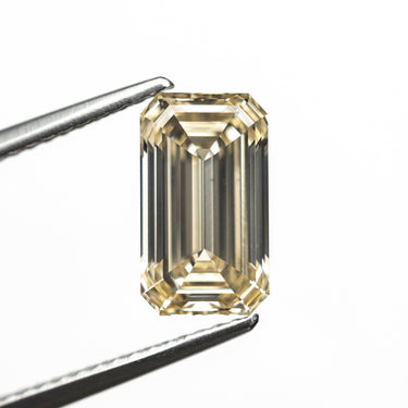 2.20ct 10.04x5.79x3.66mm VS2 C3 Cut Corner Rectangle Step Cut 26305-01