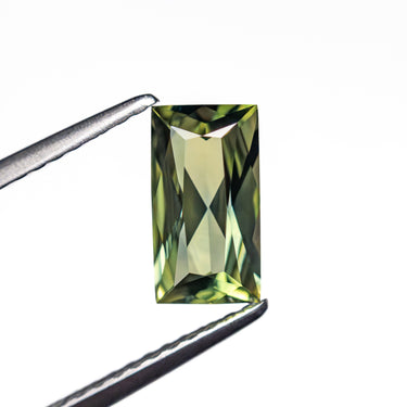 1.24ct 8.25x4.47x3.28mm Rectangle Brilliant Sapphire 26627-03