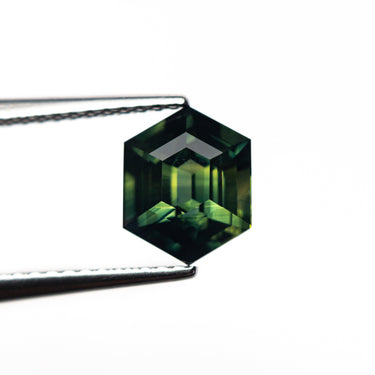 1.66ct 8.22x6.55x4.20mm Hexagon Step Cut Sapphire 26728-02