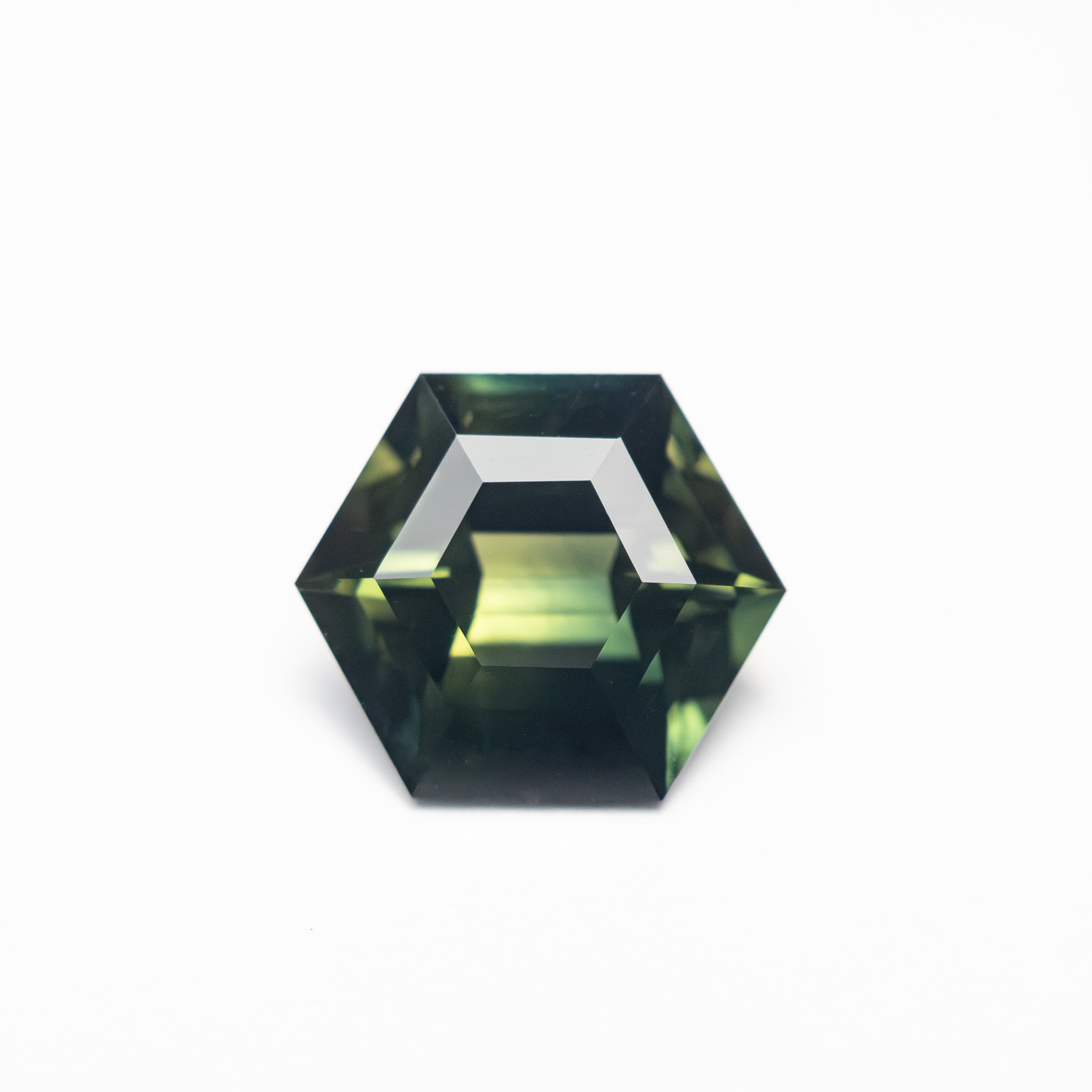 2.06ct 8.69x7.62x4.17mm Hexagon Step Cut Sapphire 27321-02 – Magpie