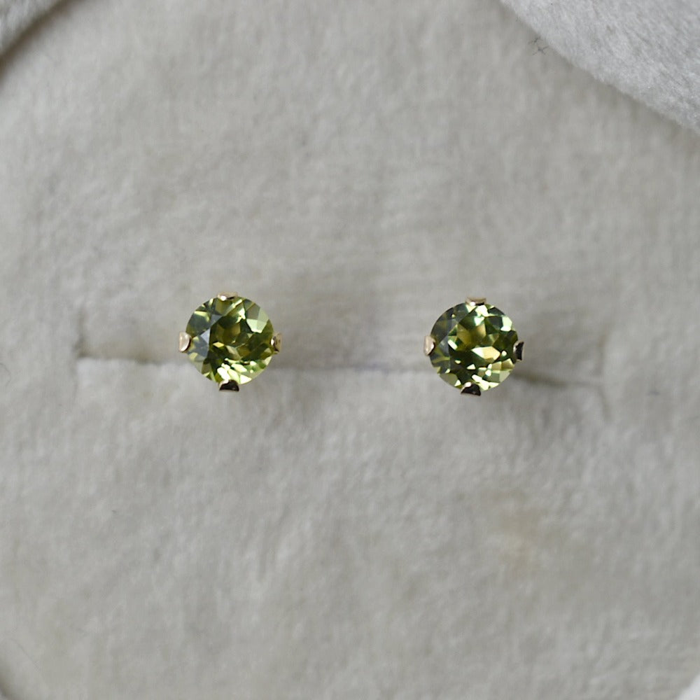 14k Claw-Set Peridot Studs | Magpie Jewellery