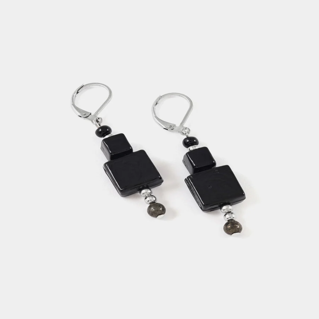 Short silver earrings adorned with colorful Dark Black geometric pieces
