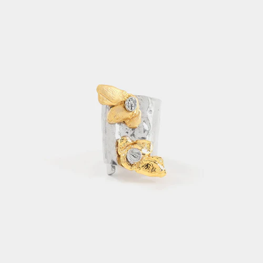 Two-tone statement ring made entirely of pewter, adorned with flower-shaped pendants