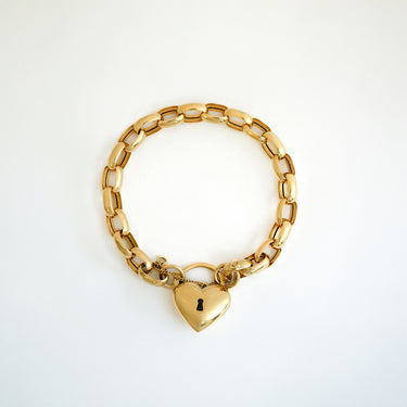 Magpie Vintage- 18k Chunky Chain Bracelet w/ Heart Lock Charm