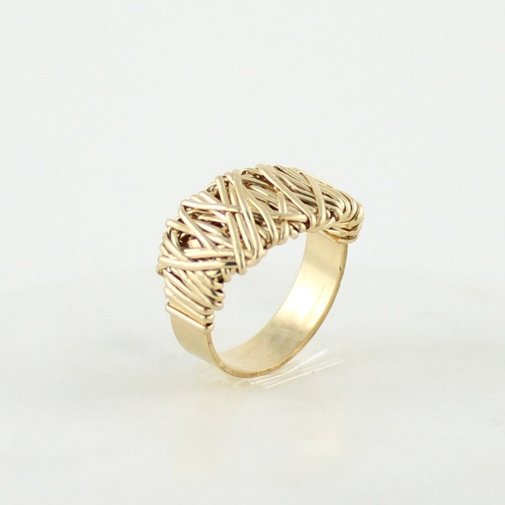 The Everyday Ring | Magpie Jewellery | Yellow Gold | Detail Shot
