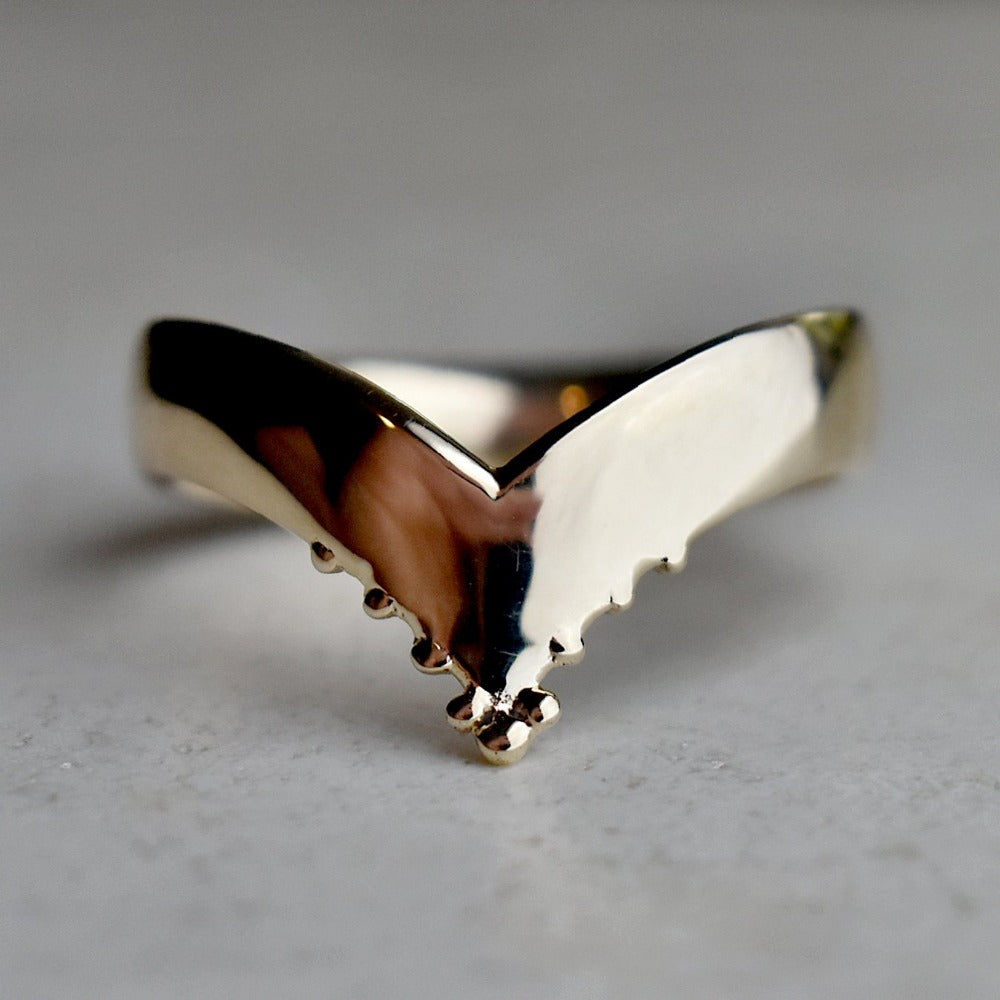 Masu Wide Chevron Band - Magpie Jewellery