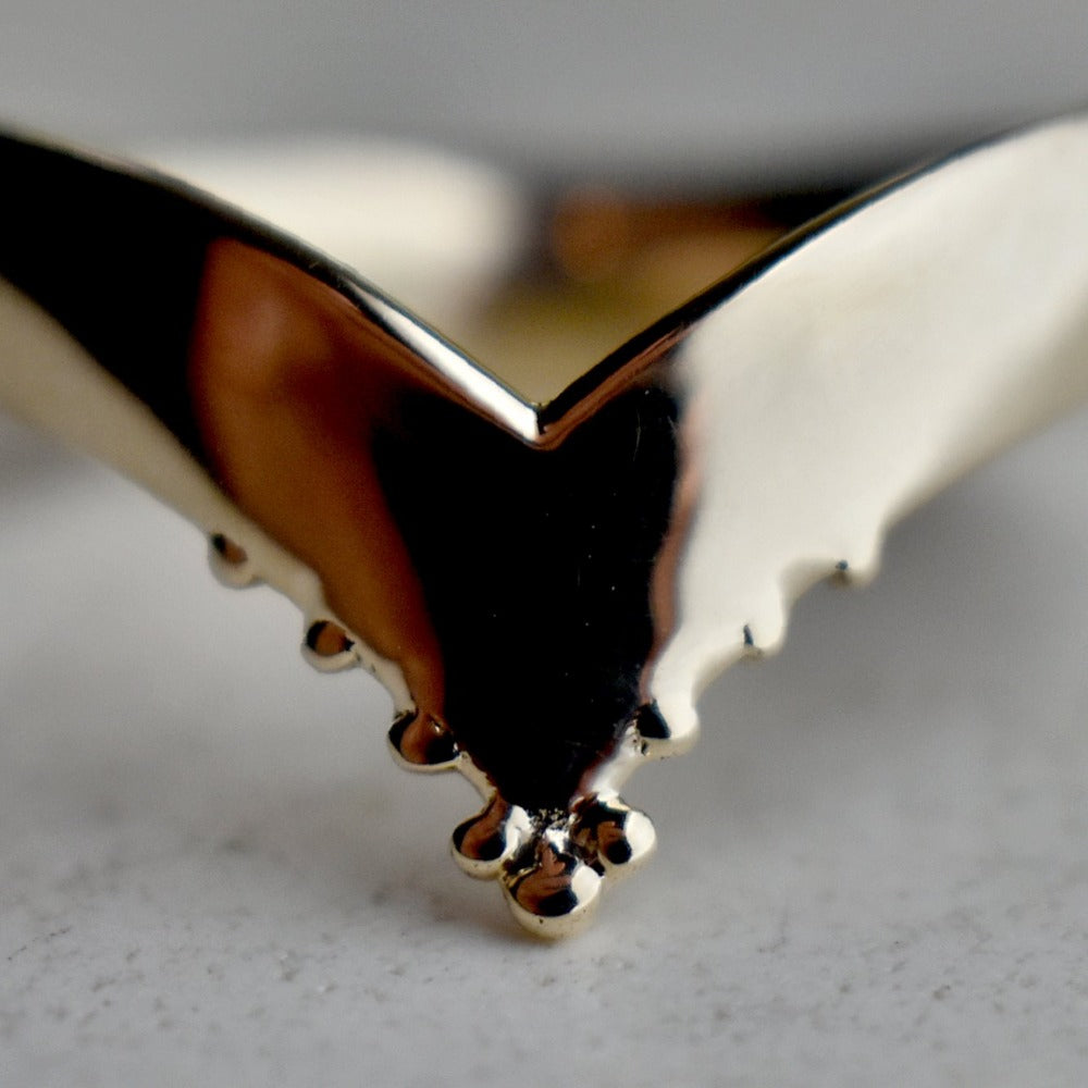 Masu Wide Chevron Band - Magpie Jewellery