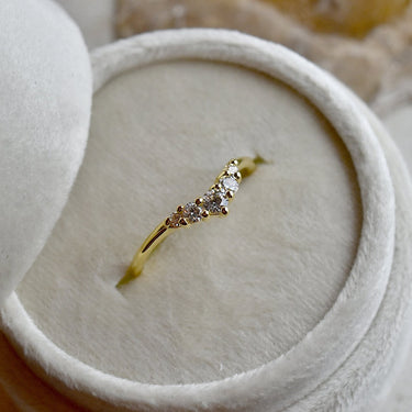 Graduated CZ Guard Ring - Magpie Jewellery