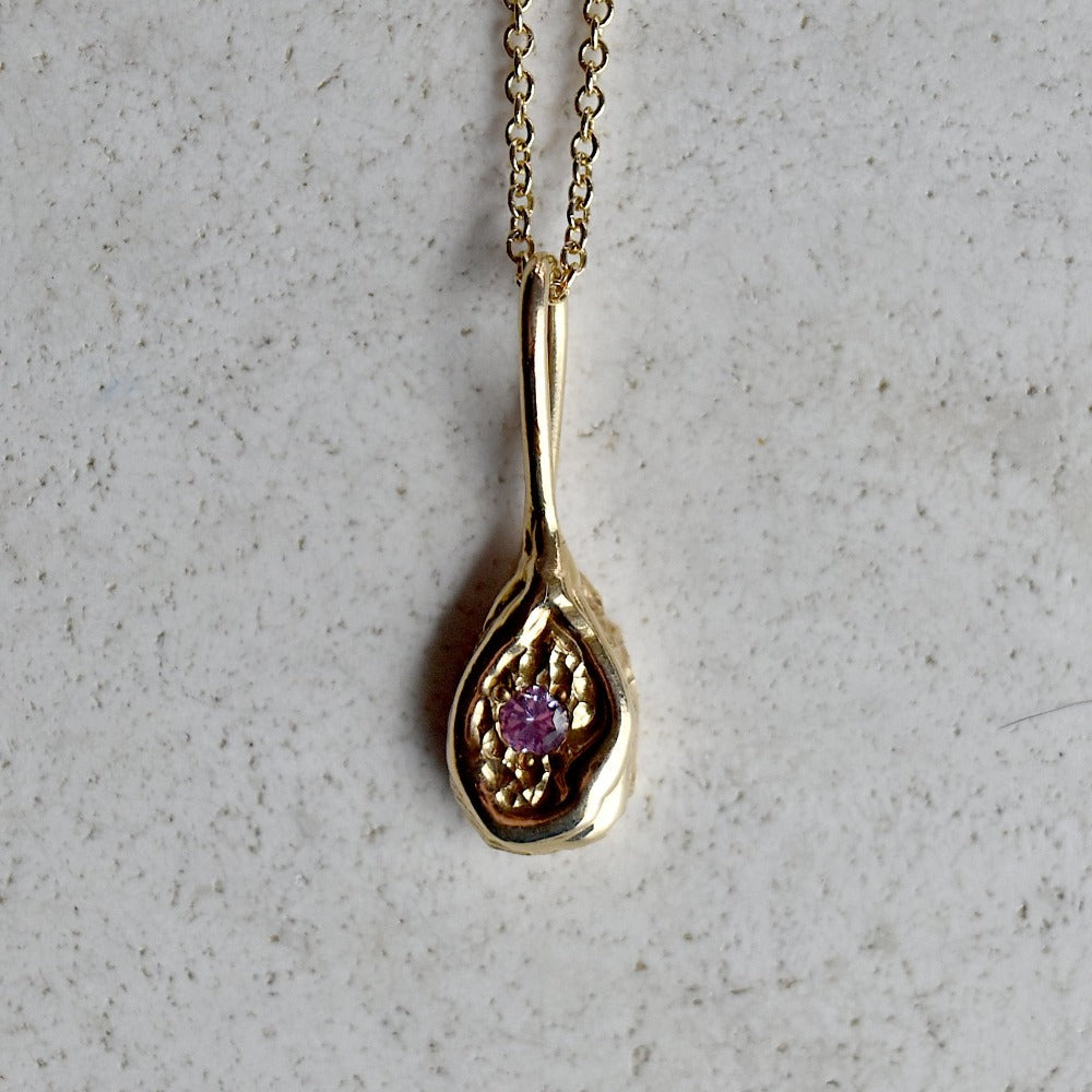 14ky &#39;Spoon&#39; Nugget Necklace with Lilac Sapphire - Magpie Jewellery