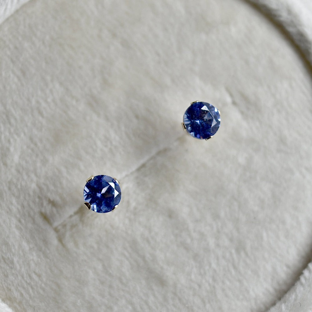 14k Claw-Set Tanzanite Studs - Magpie Jewellery