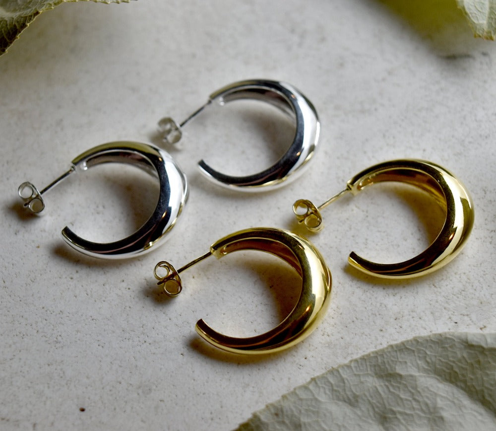 Rounded Tapered Hoop Stud - Magpie Jewellery