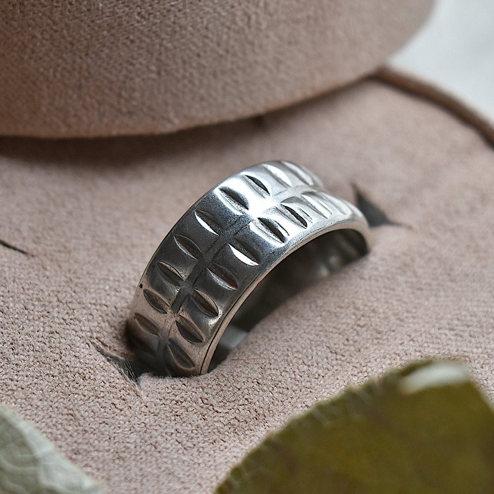 Wide Carved Ring - Magpie Jewellery