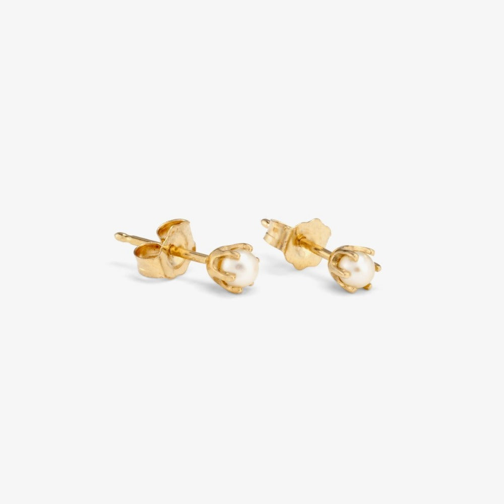 0.2 carat 6 Prong Pearl Studs | Magpie Jewellery