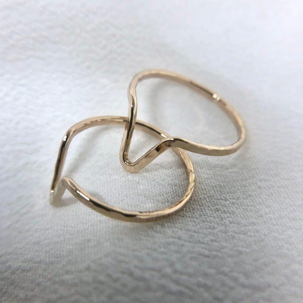 14k Curved Band - Magpie Jewellery