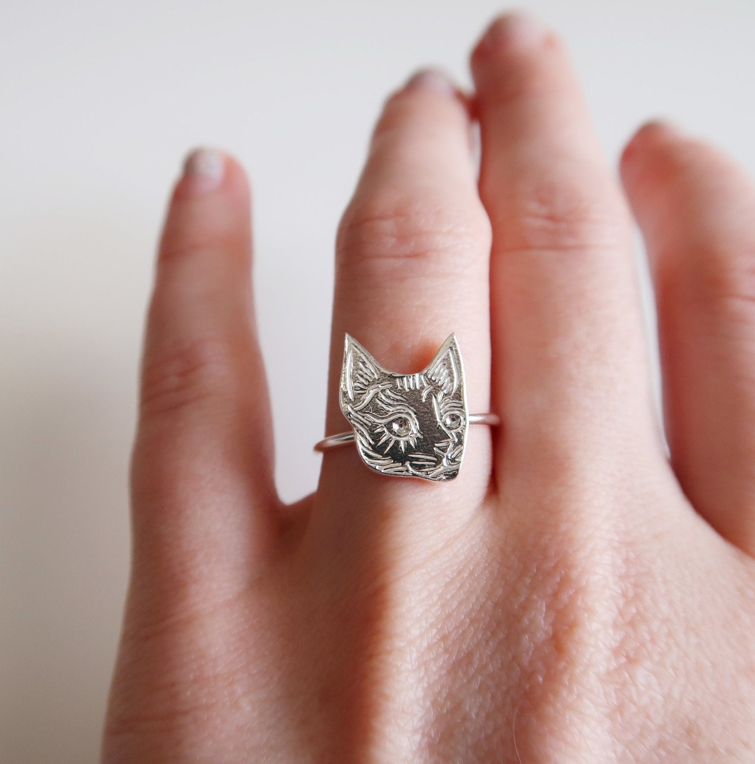 Tiny Cat Ring - Magpie Jewellery
