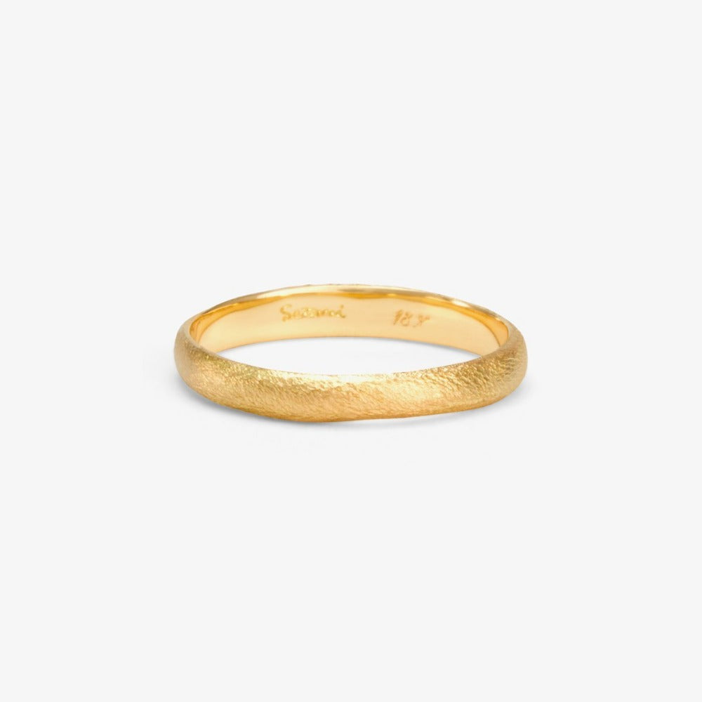 2.8mm Rough Rounded Yellow Gold Band | Magpie Jewellery