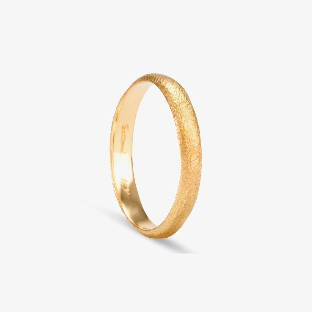 2.8mm Rough Rounded Yellow Gold Band | Magpie Jewellery