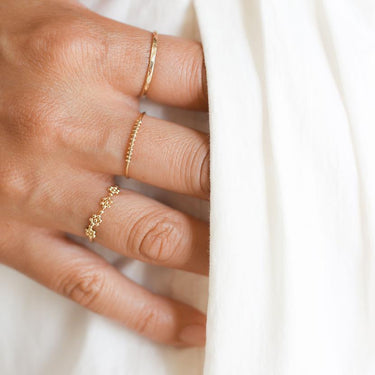 14k Yellow Gold Slim Hammered Band | on model