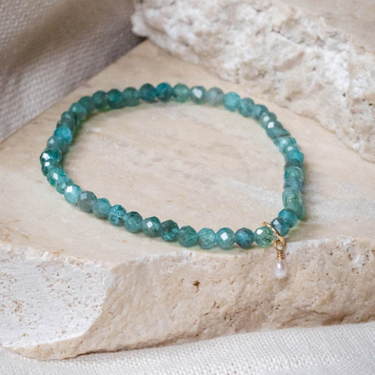 Copy of Social Mini Bracelet Blue Apatite & Pearl - Magpie Jewellery