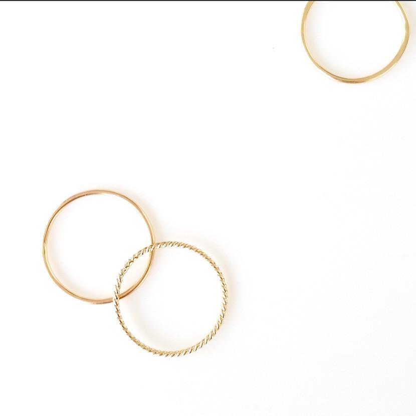 14K recycled gold slim twisted ring