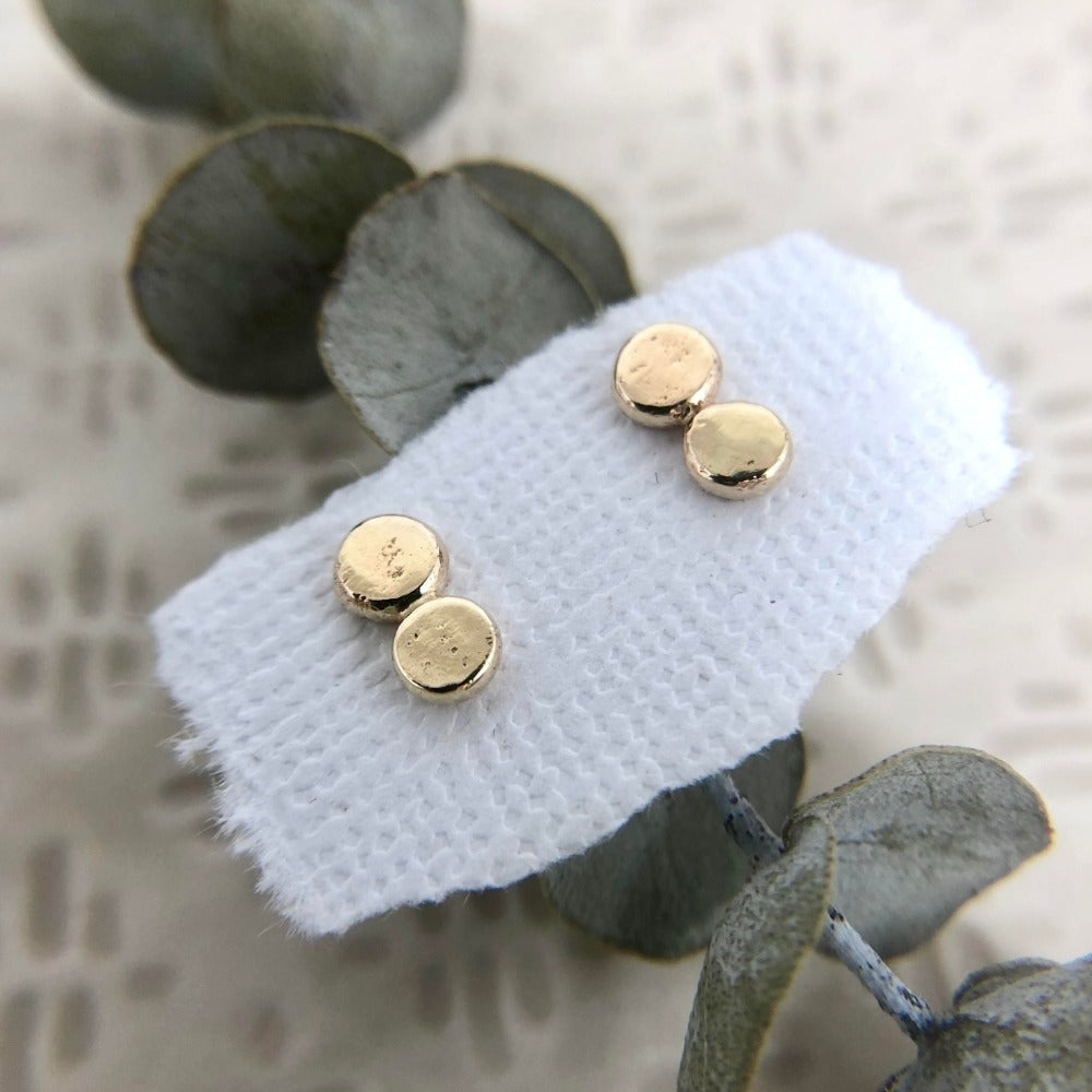 14k Pebble Studs - Magpie Jewellery