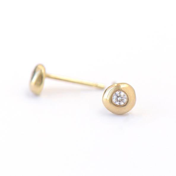 Dot Gold Earrings w/ Diamonds - Magpie Jewellery