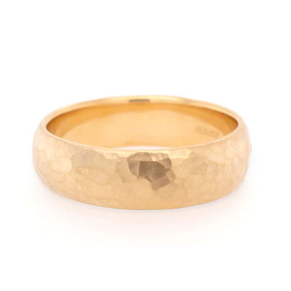 18K Yellow Gold Hammered Texture Band - 6mm | Magpie Jewellery