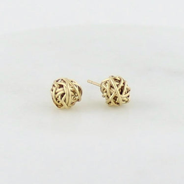 Little Twist Stud | Magpie Jewellery | Yellow Gold | Twist Detail Shot