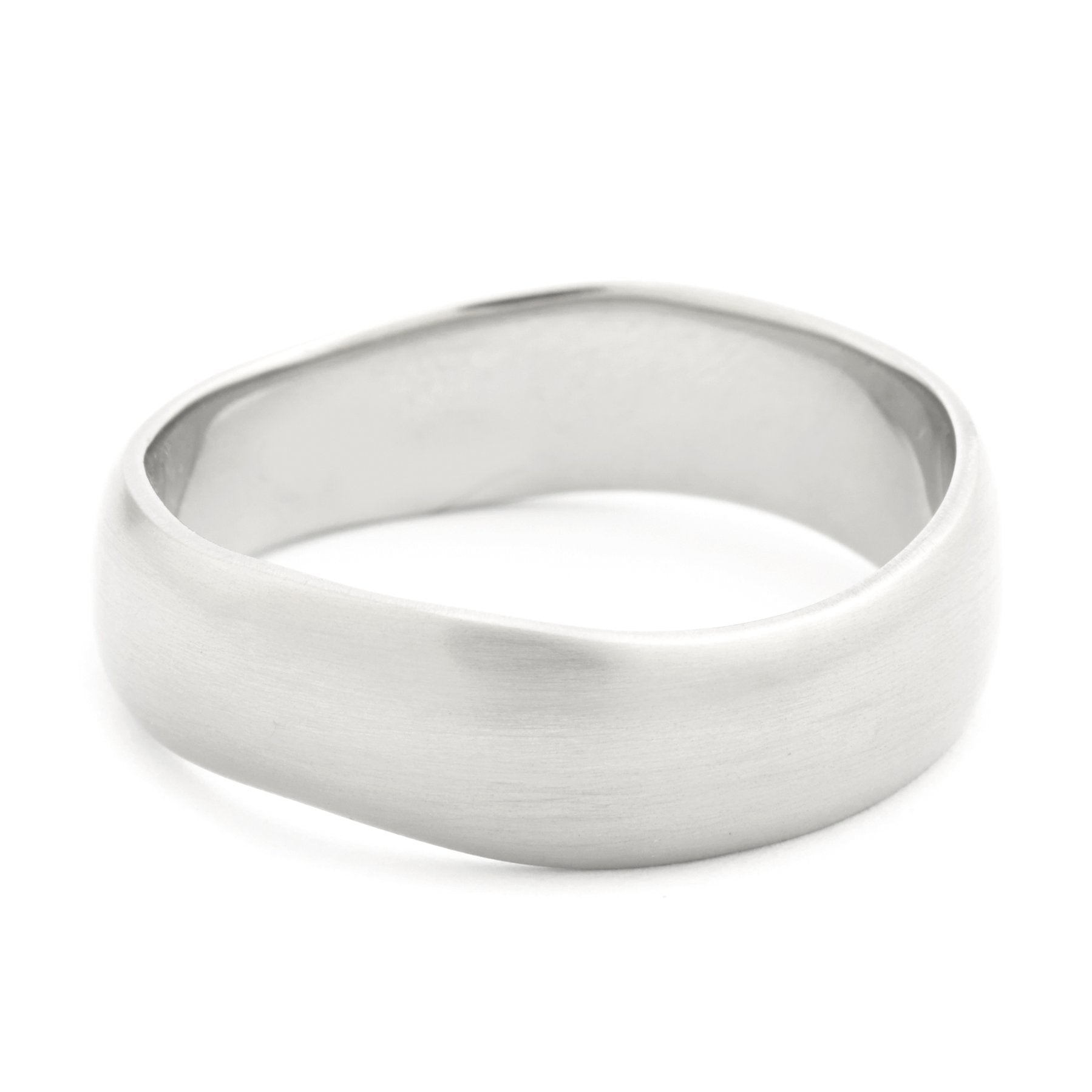 Men's Wavy Band - Magpie Jewellery